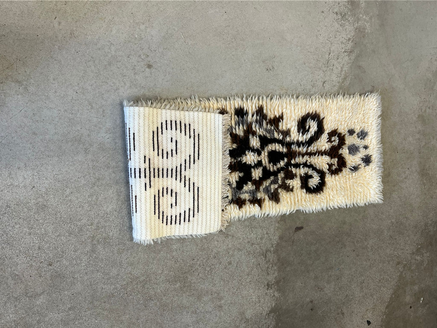 Rya Latch Hook Wall Hanging Rug