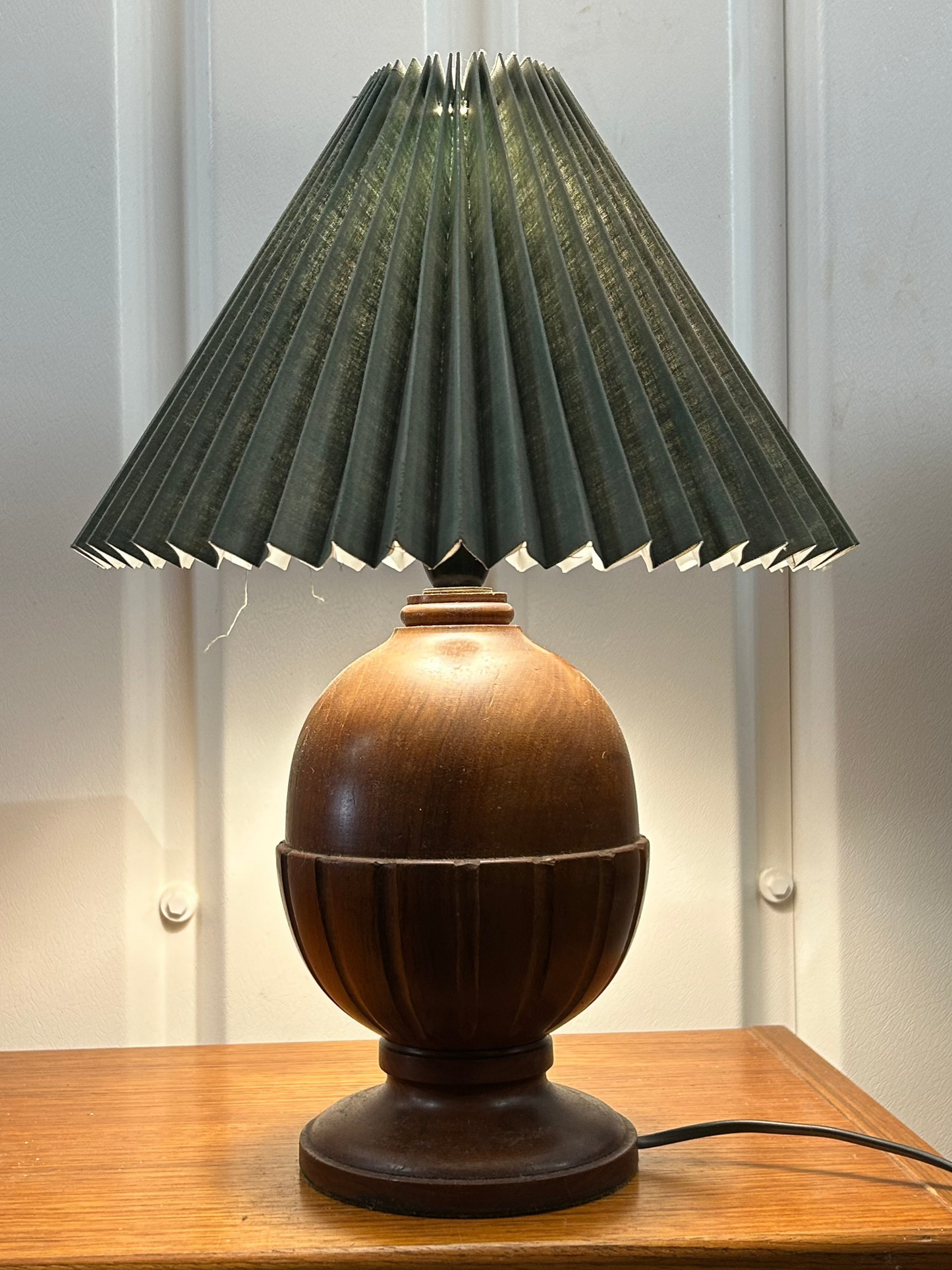 Art Deco Turned Walnut Wood Table Lamp